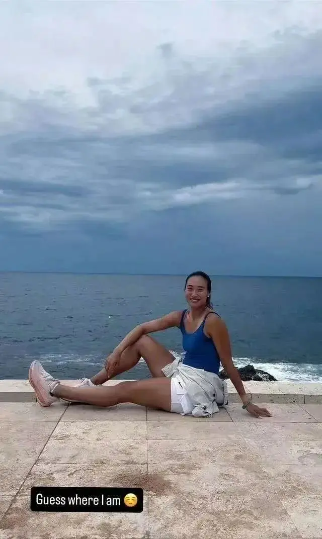 郑钦文已经, 易的选择题, 网球运动员