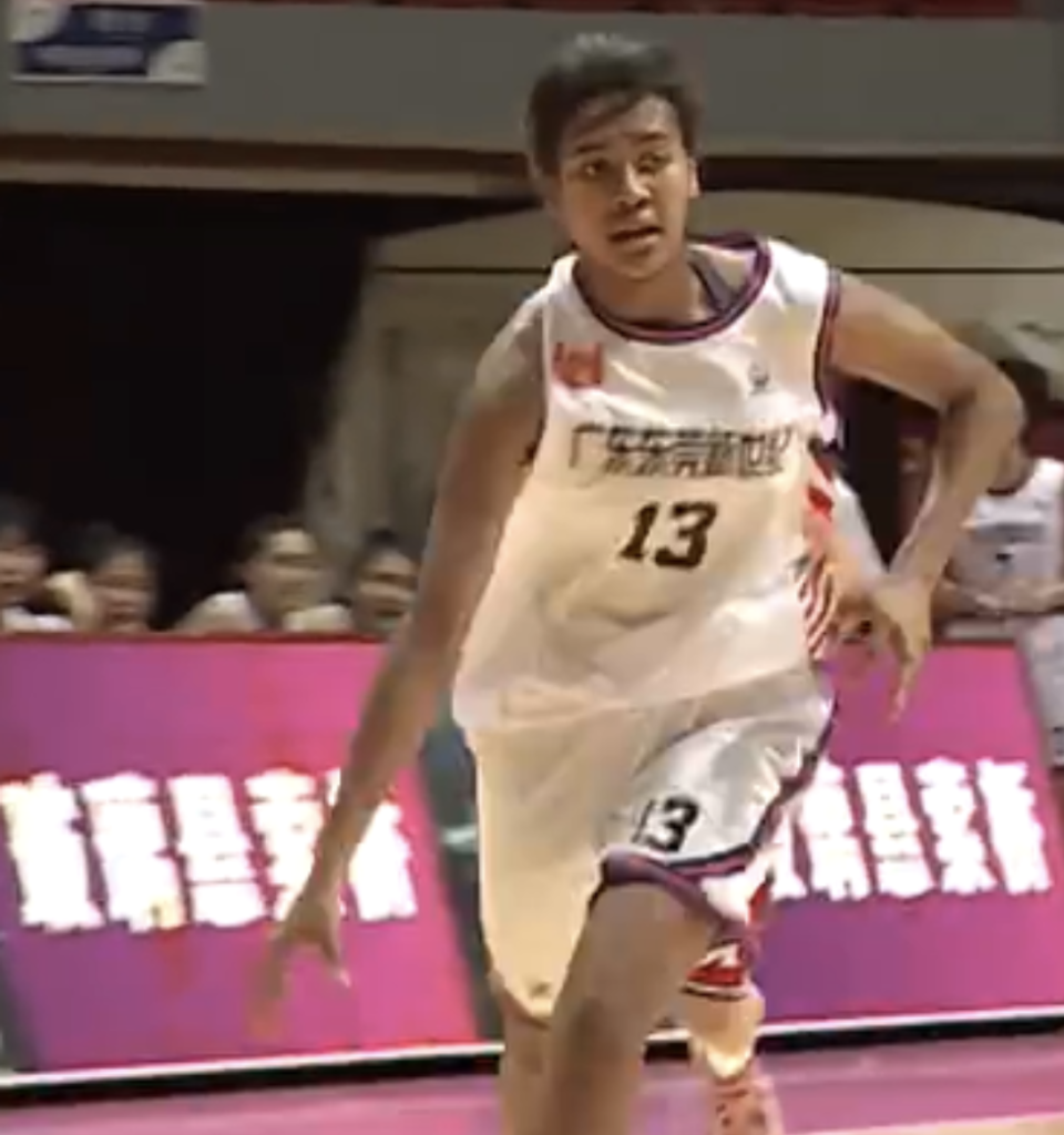 她的父亲是 她的父亲是